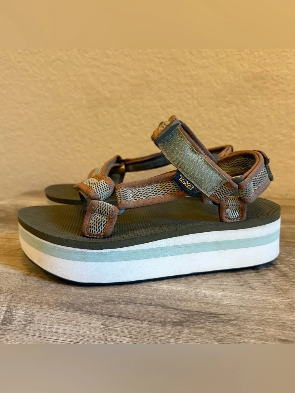 Teva Flatform Universal Sandals